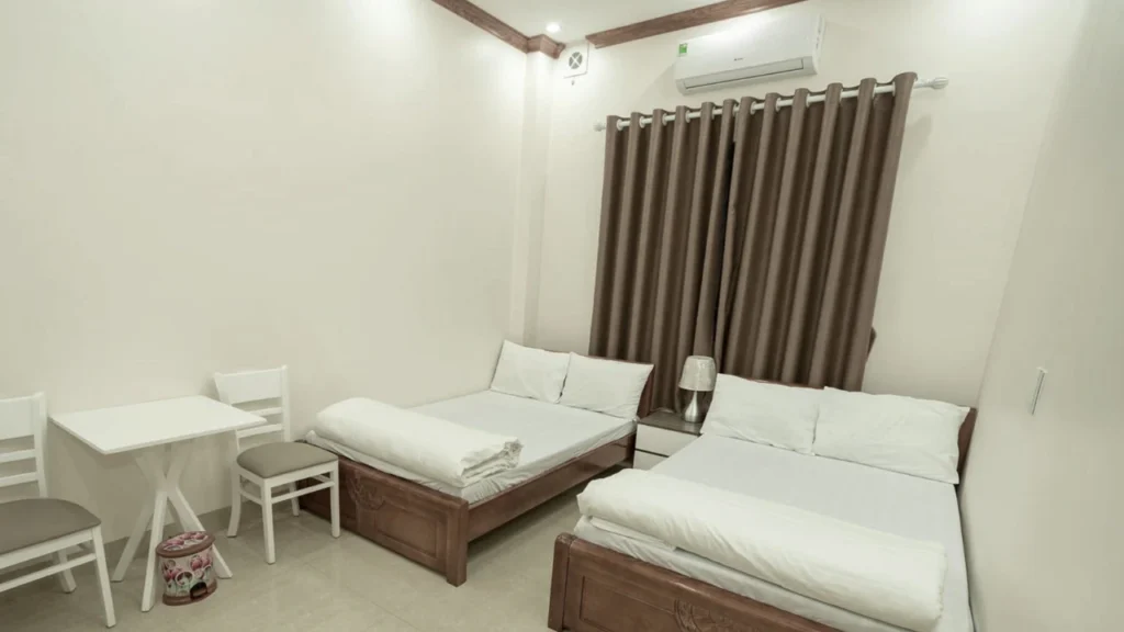 Are There Budget AC Hostels Near Me in Lahore?